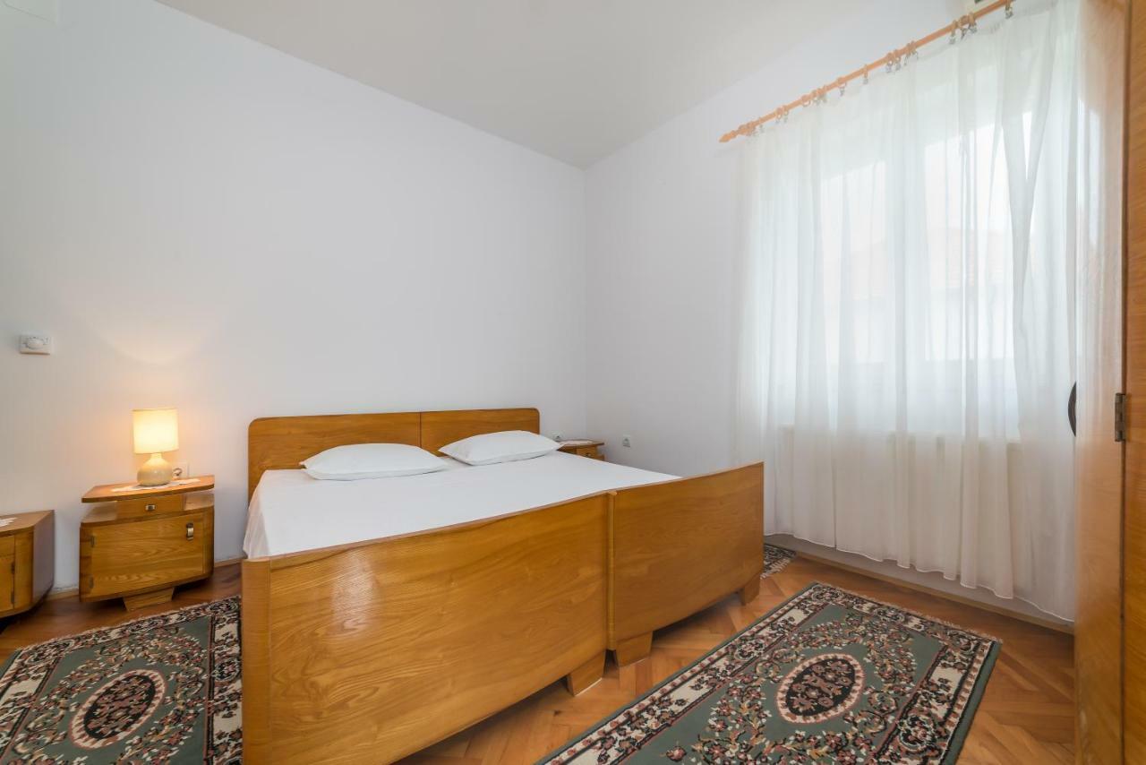 Apartments Jakovcev Бетина Екстер'єр фото