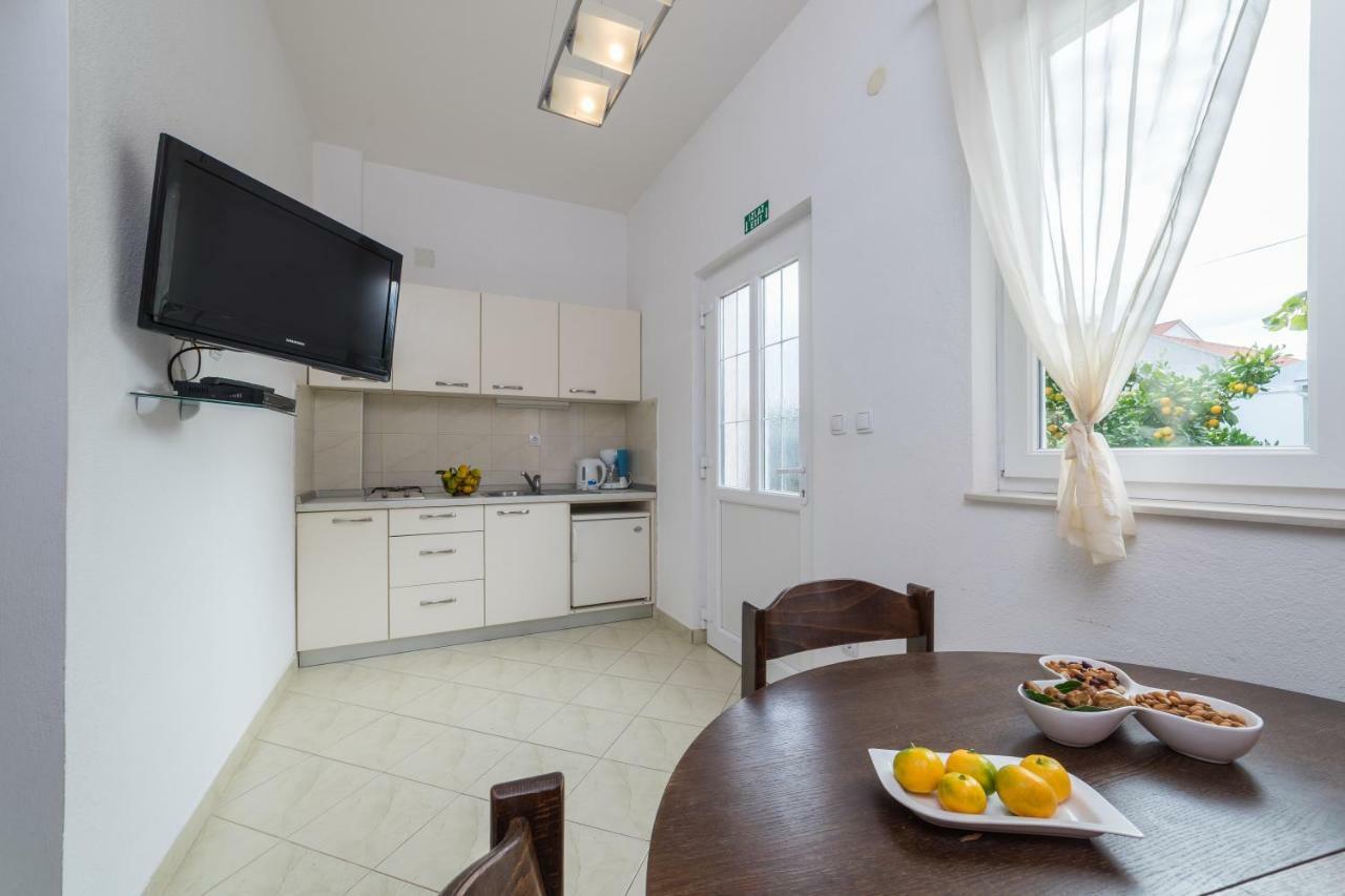 Apartments Jakovcev Бетина Екстер'єр фото