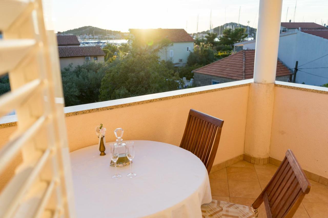 Apartments Jakovcev Бетина Екстер'єр фото