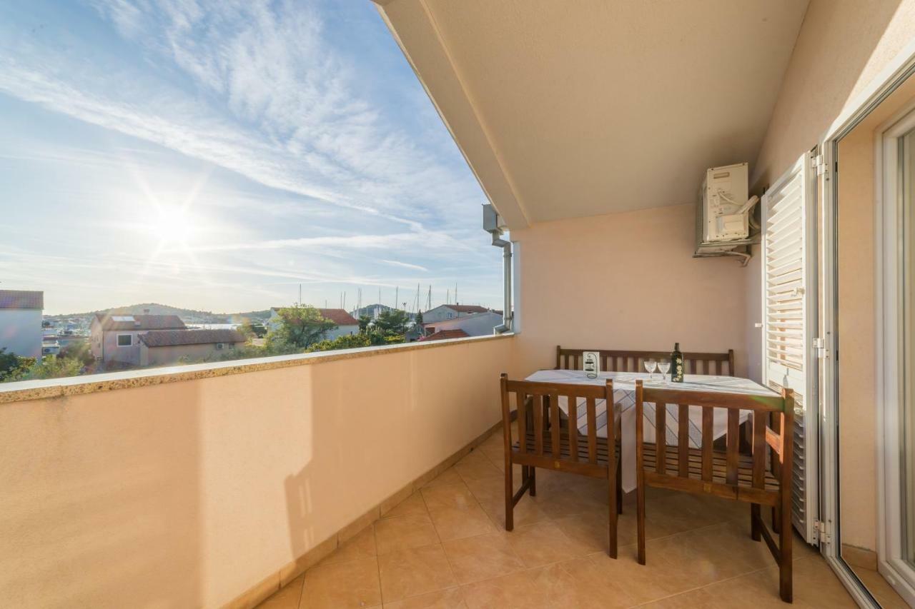 Apartments Jakovcev Бетина Екстер'єр фото