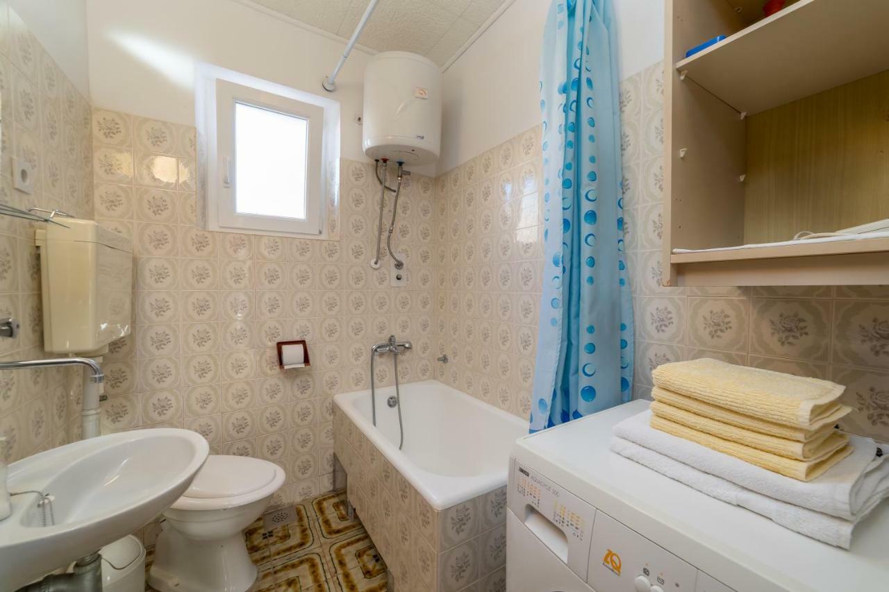 Apartments Jakovcev Бетина Екстер'єр фото