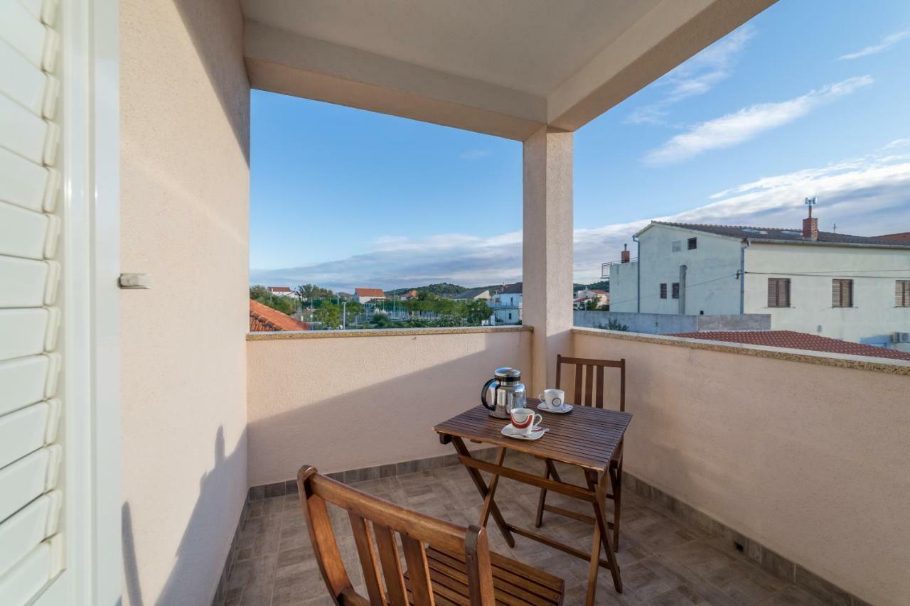 Apartments Jakovcev Бетина Екстер'єр фото