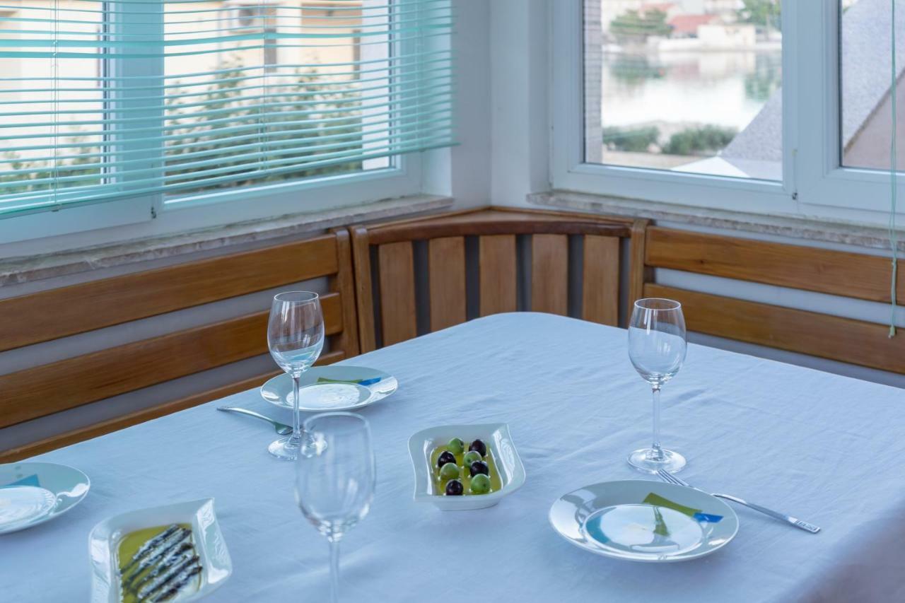 Apartments Jakovcev Бетина Екстер'єр фото