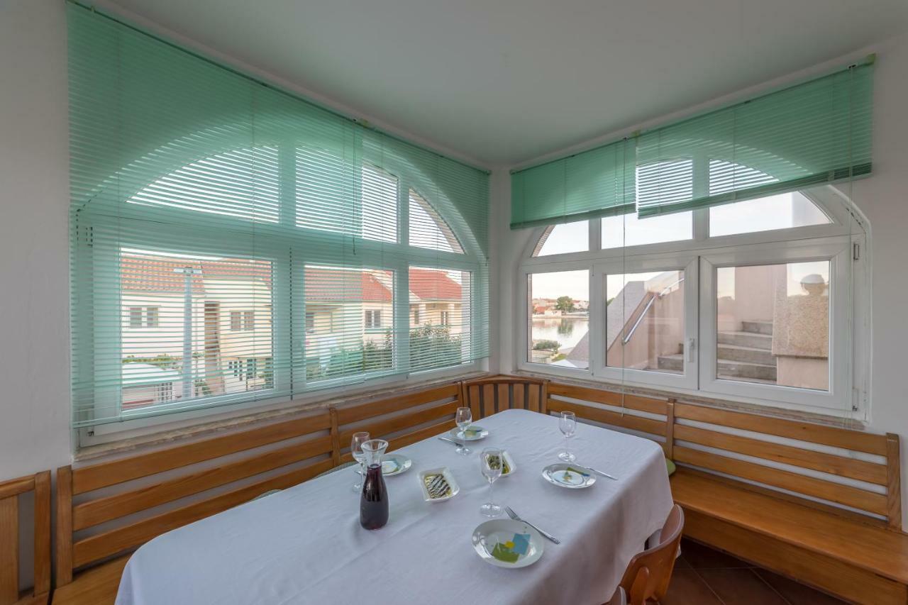 Apartments Jakovcev Бетина Екстер'єр фото